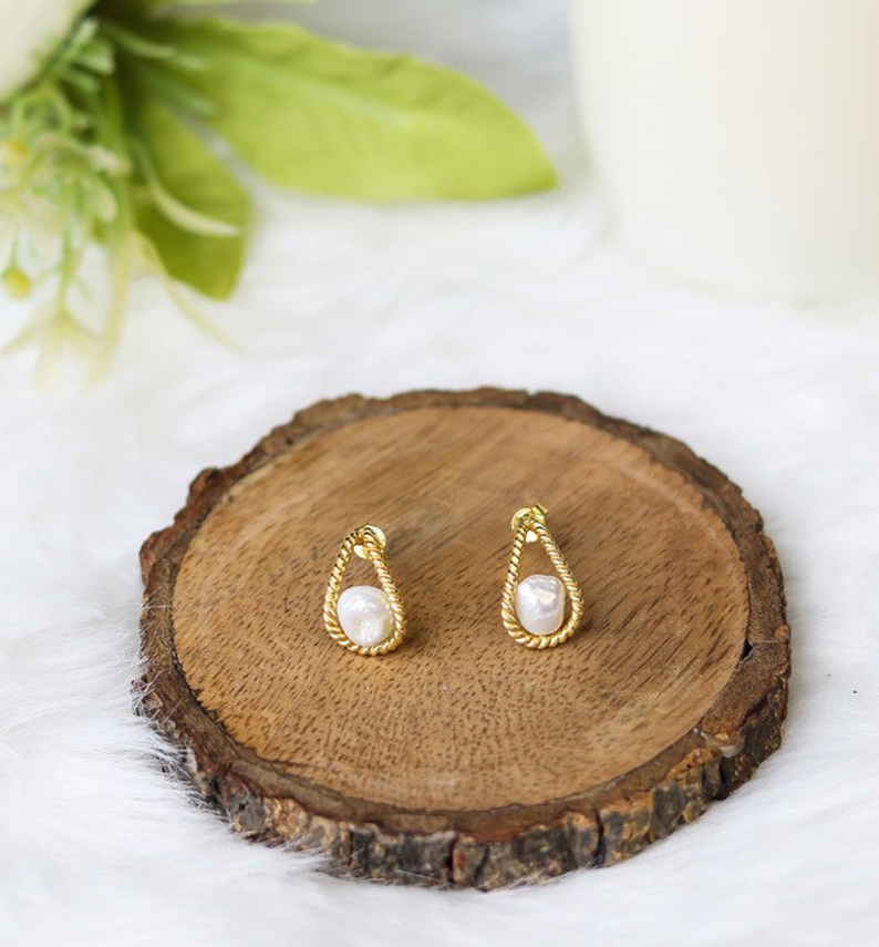 Shayari Earrings